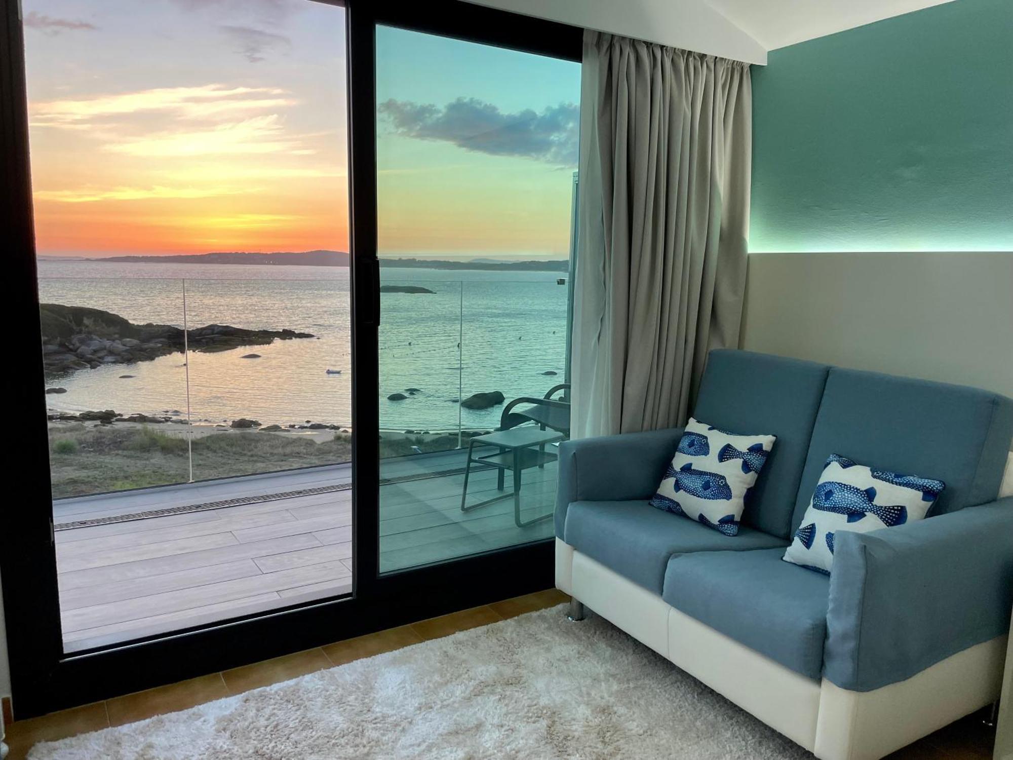 Hotel Delfin Azul Playa de la Lanzada Exterior photo